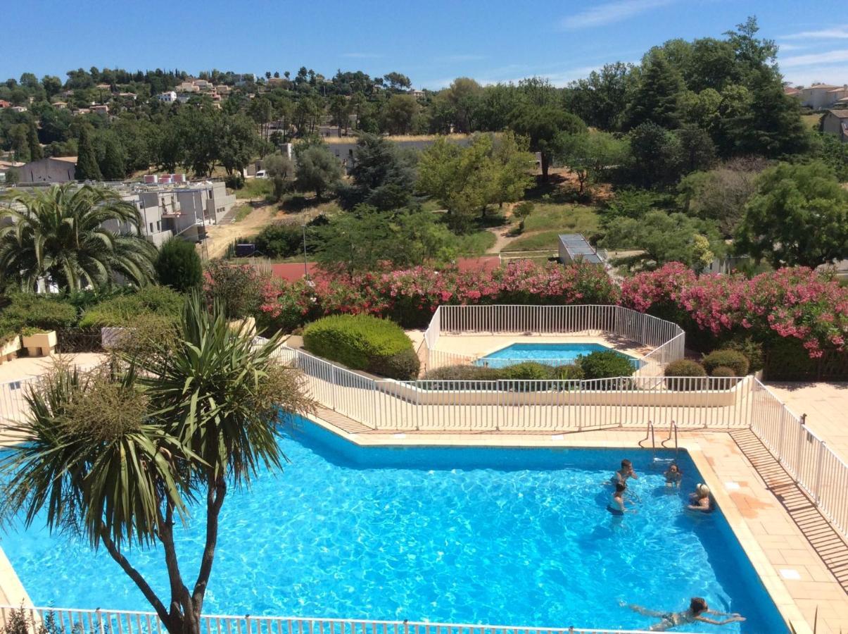 Au Calme Dans Hameau Fleuri Joli Studio 3 Pers Piscine Parking Wi-Fi فونس المظهر الخارجي الصورة